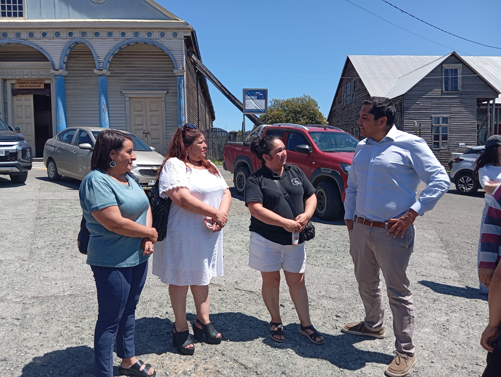 TALLER DE DANZAS “FUSIÓN FOLCLÓRICA” DE CHONCHI EMPRENDE INTENSO VIAJE DE PRESENTACIONES Y ACTIVIDADES A LA ZONA CENTRAL DE NUESTRO PAÍS.