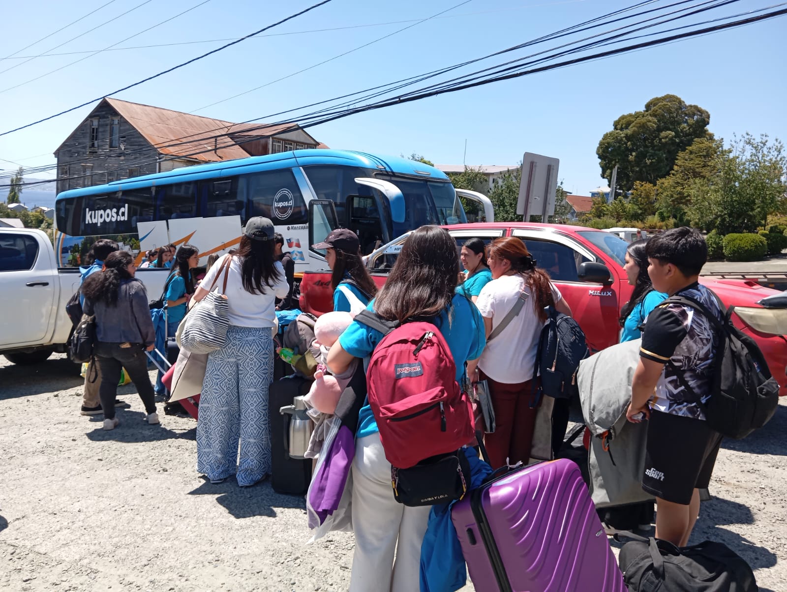 TALLER DE DANZAS “FUSIÓN FOLCLÓRICA” DE CHONCHI EMPRENDE INTENSO VIAJE DE PRESENTACIONES Y ACTIVIDADES A LA ZONA CENTRAL DE NUESTRO PAÍS.