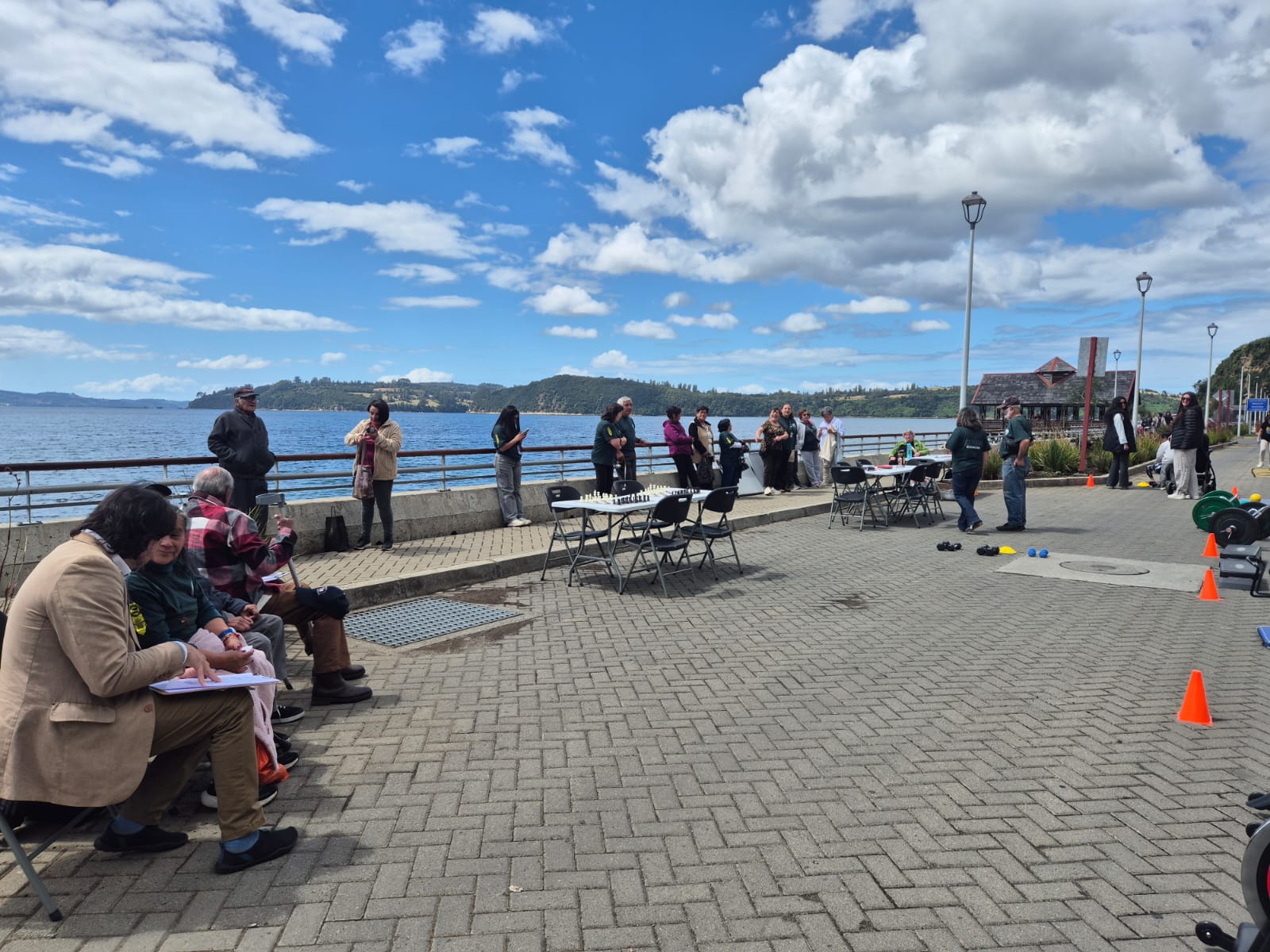Jornada Activa para Personas Mayores en la Costanera