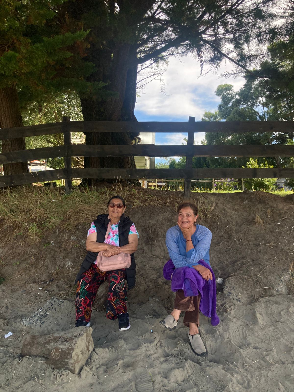 ADULTOS MAYORES DEL PROGRAMA VÍNCULOS DE CHONCHI PARTICIPAN EN JORNADA RECREATIVA EN ANCUD.