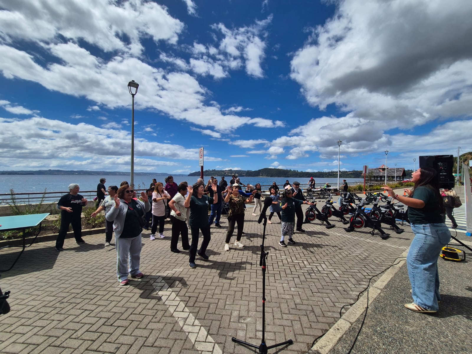 Jornada Activa para Personas Mayores en la Costanera