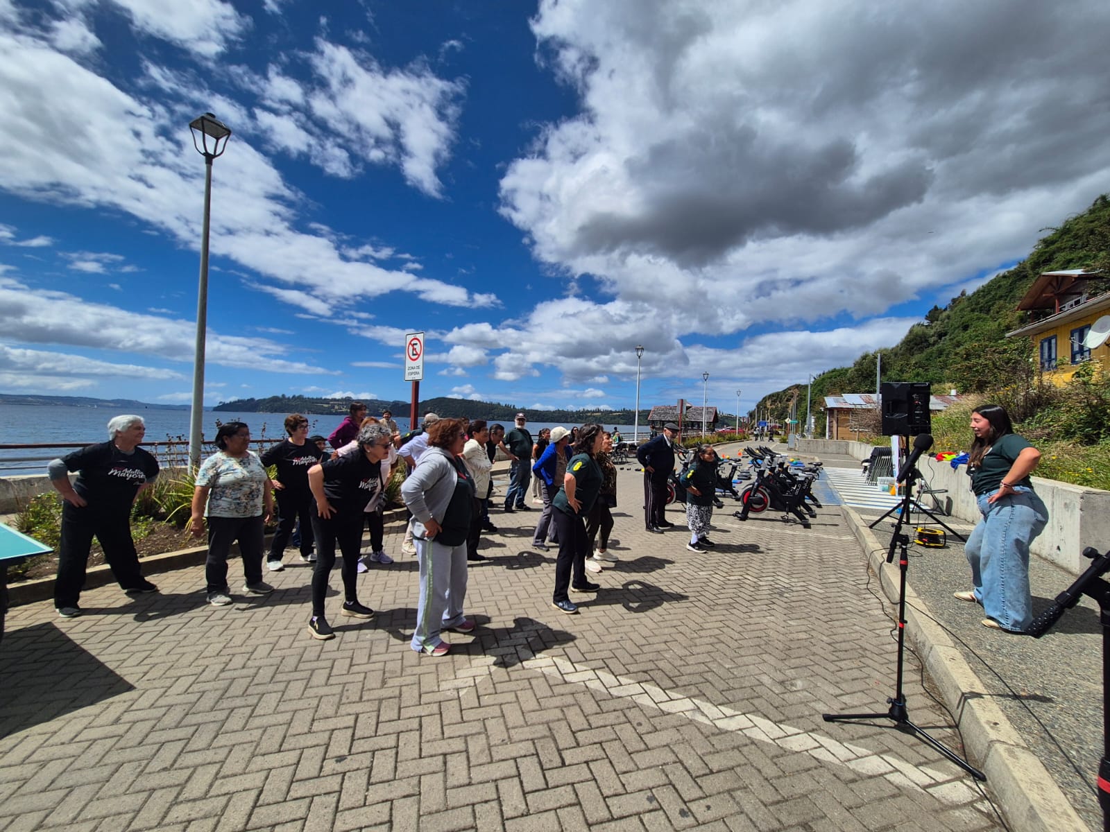 Jornada Activa para Personas Mayores en la Costanera