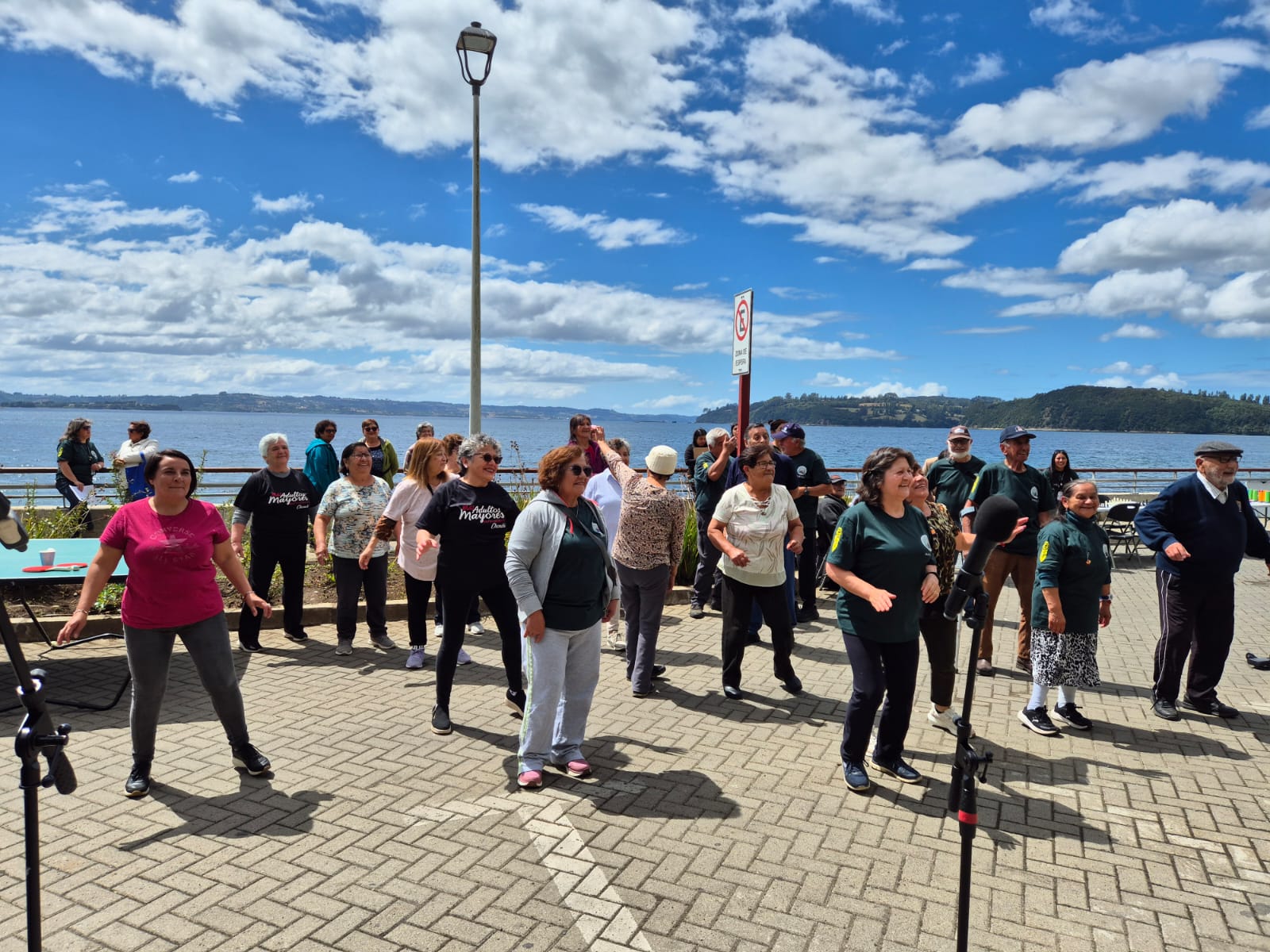 Jornada Activa para Personas Mayores en la Costanera