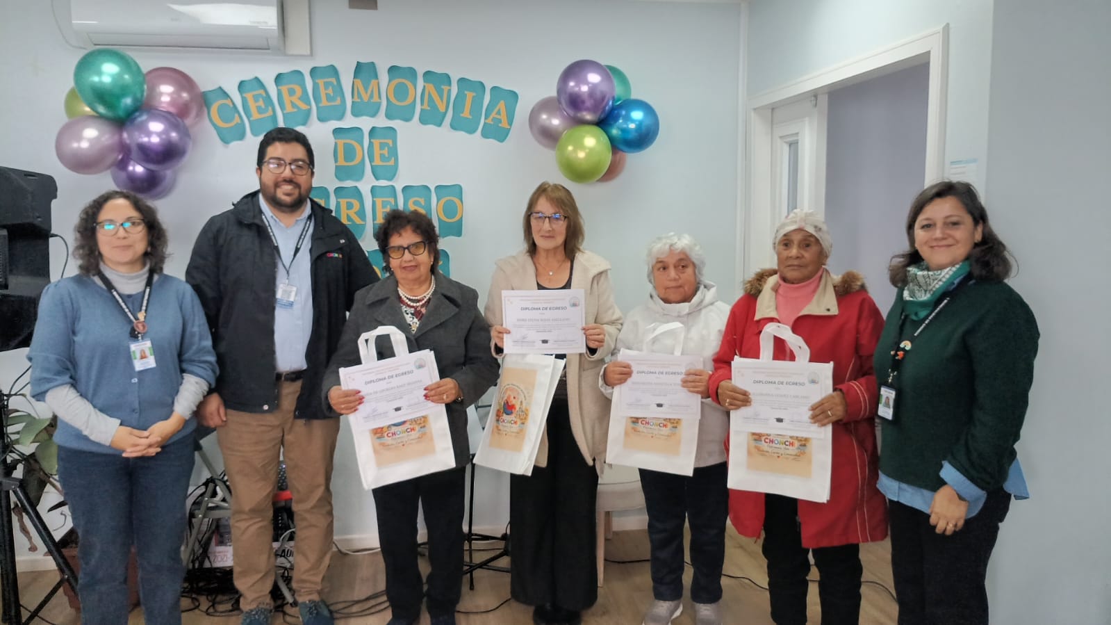 Con emotiva ceremonia fue celebrado el egreso de 40 usuarios y usuarias del CEDIAM de Chonchi.