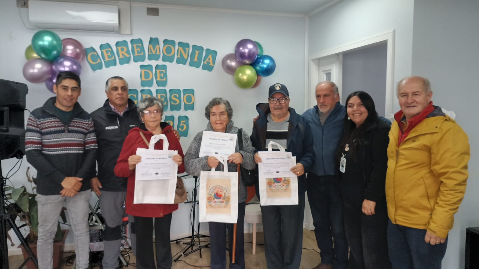 Con emotiva ceremonia fue celebrado el egreso de 40 usuarios y usuarias del CEDIAM de Chonchi.