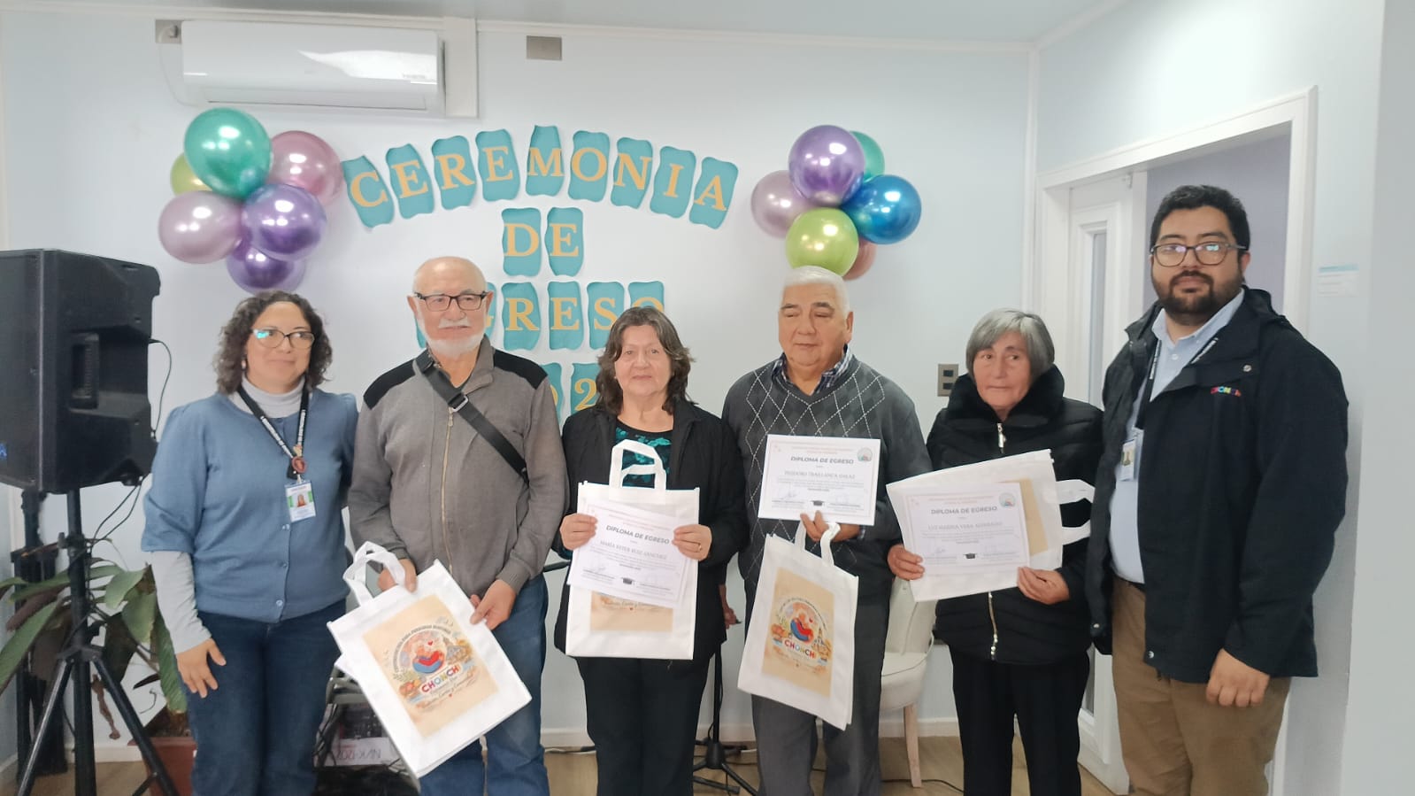 Con emotiva ceremonia fue celebrado el egreso de 40 usuarios y usuarias del CEDIAM de Chonchi.