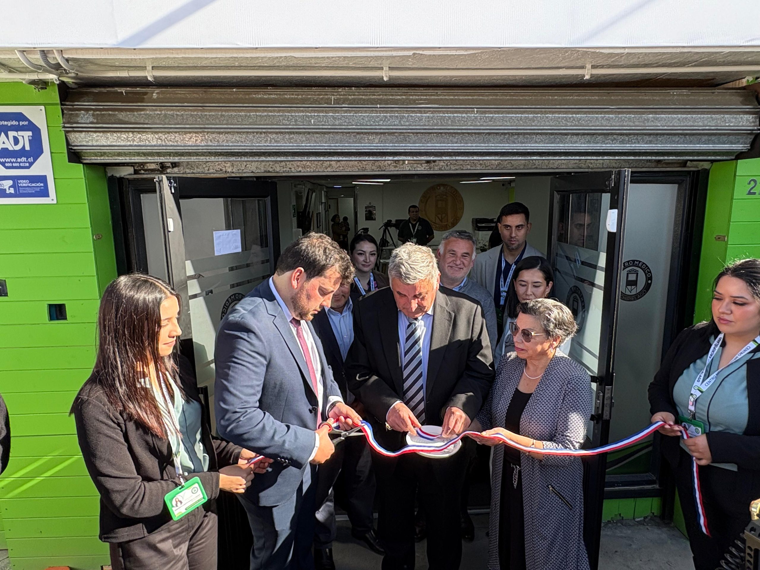 Con la presencia de diversas autoridades fue inaugurada la nueva sucursal del Centro Médico “Archipiélago” en Chonchi.