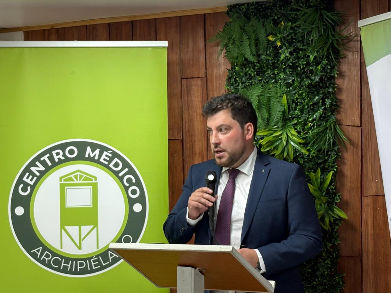 Con la presencia de diversas autoridades fue inaugurada la nueva sucursal del Centro Médico “Archipiélago” en Chonchi.