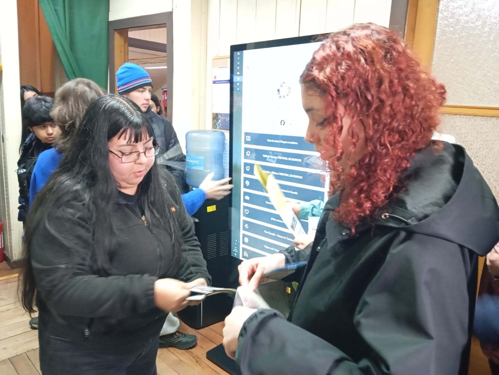 Alumnos de AIEP Castro realizan Visita Pedagógica a Chonchi.