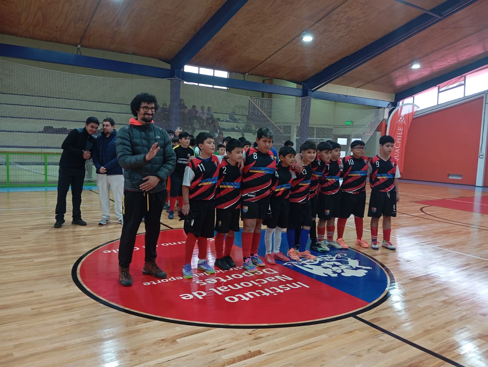 Chonchi da inicio a la tercera versión del Futsal Escolar AquaChile