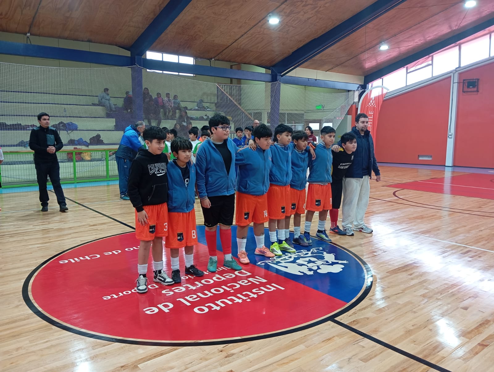 Chonchi da inicio a la tercera versión del Futsal Escolar AquaChile