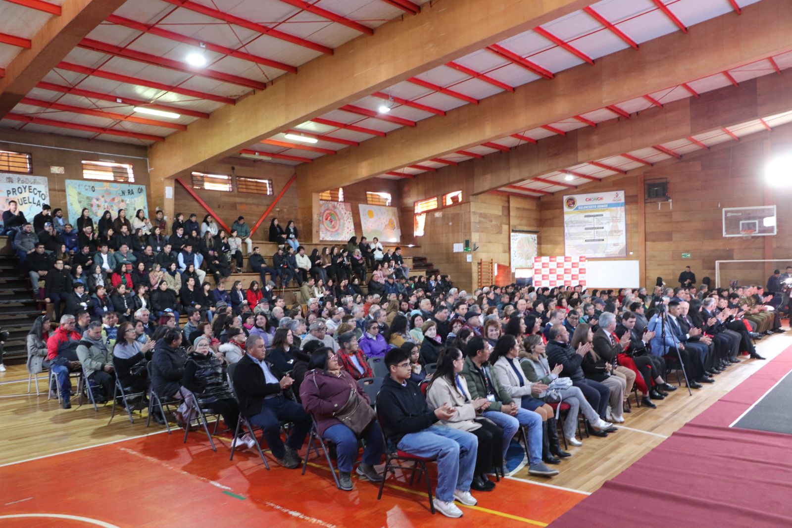 Alcalde Fernando Oyarzún destaca los principales avances de su gestión 2025 y adelanta principales desafíos para este año.