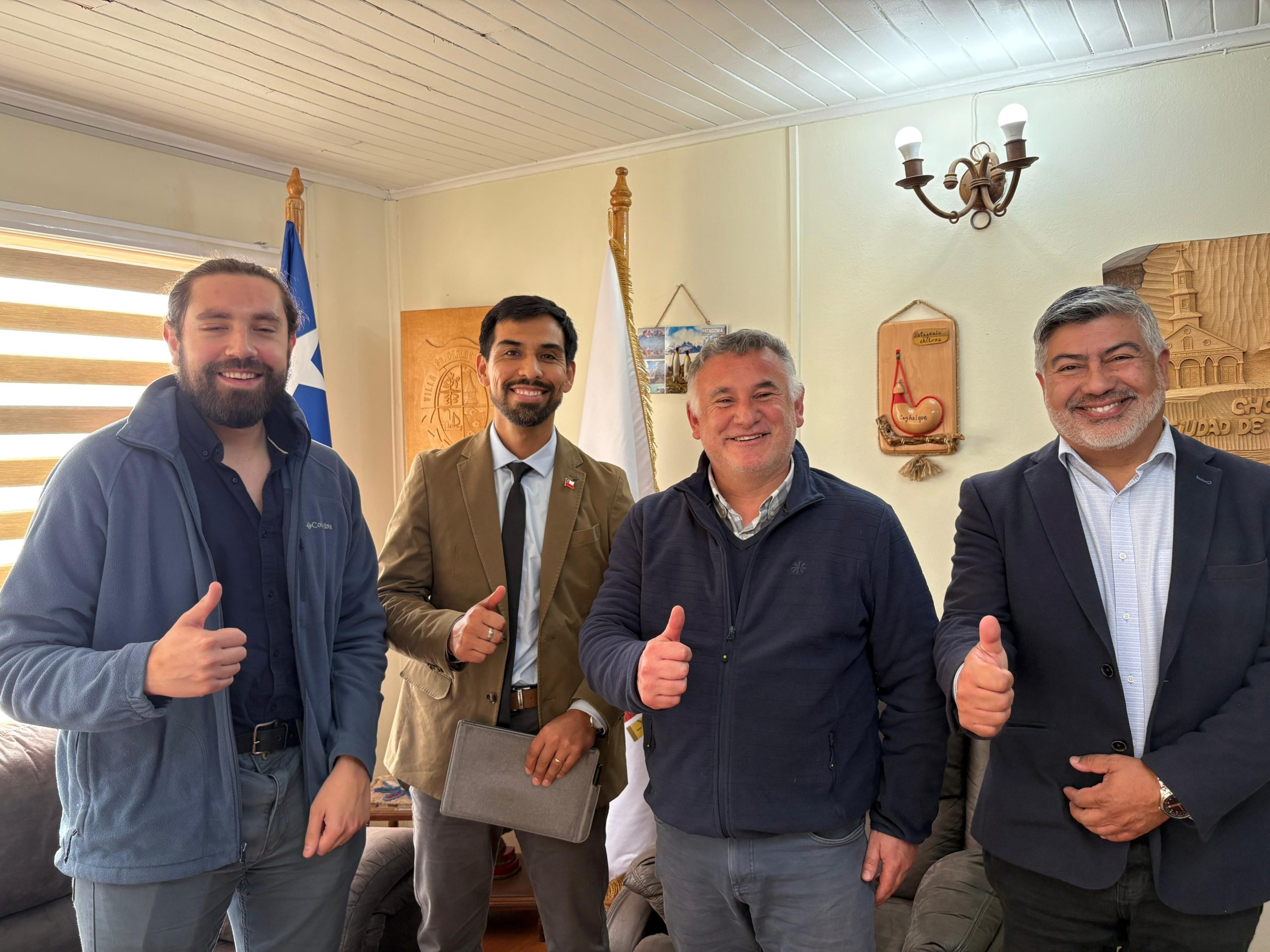 Alcalde Fernando Oyarzún Macías recibe la Visita Protocolar del nuevo Seremi de Obras Públicas de la Región de Los Lagos.