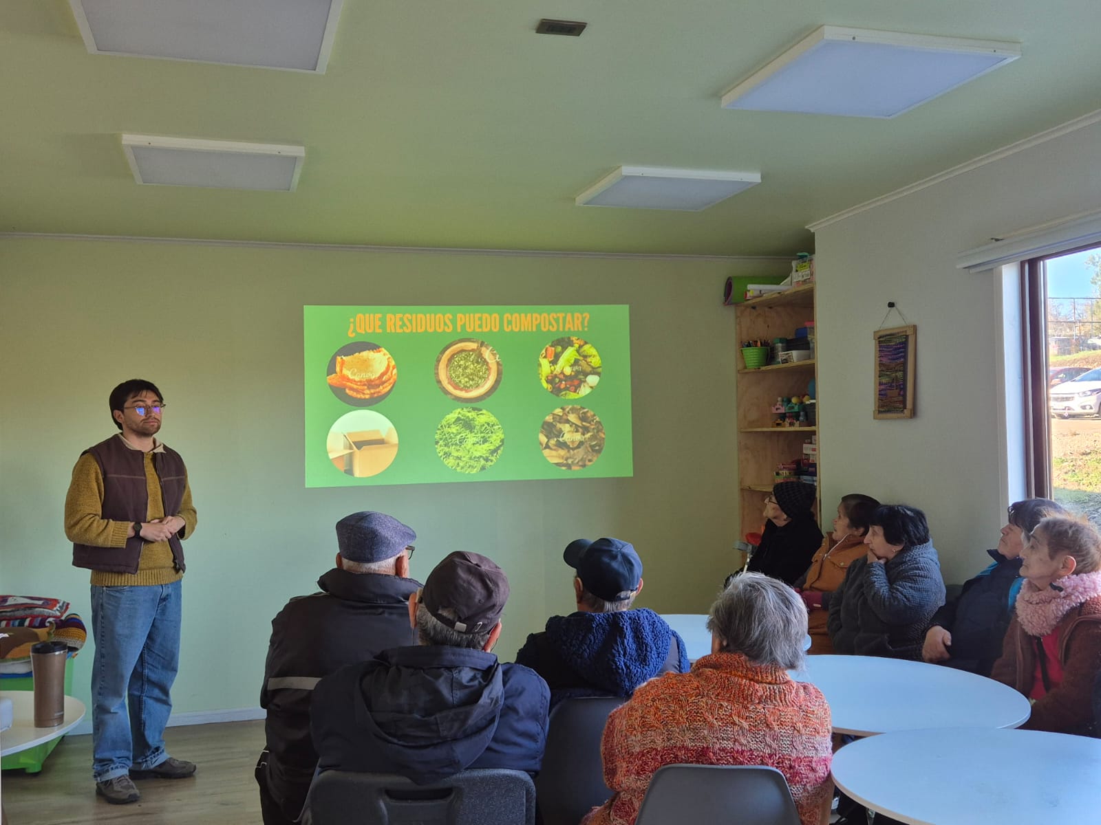 Se realizó un importante Taller de Compostaje y Huerto Comunitario en el CEDIAM de Chonchi