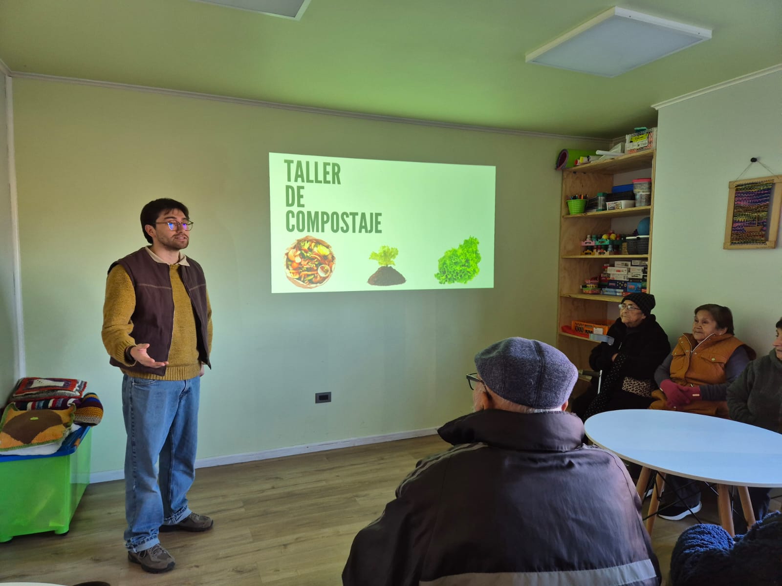 Se realizó un importante Taller de Compostaje y Huerto Comunitario en el CEDIAM de Chonchi