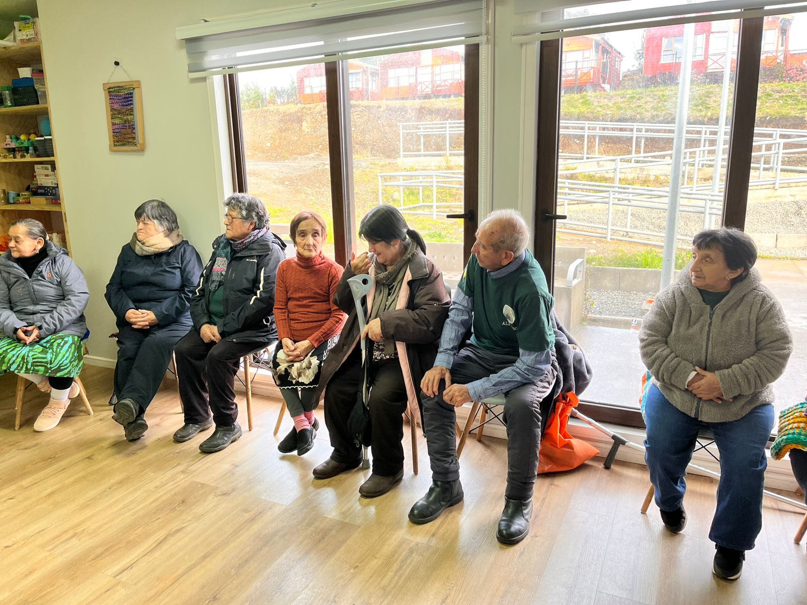 Este miércoles, en el marco del programa CEDIAM de SENAMA y a través del taller de prestaciones sociales, se realizó una instancia informativa donde se invitó a participar al programa “Cuidado al Cuidador”