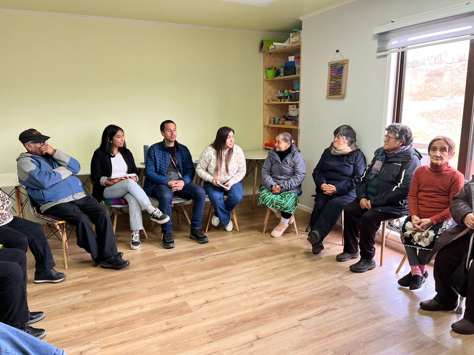 Este miércoles, en el marco del programa CEDIAM de SENAMA y a través del taller de prestaciones sociales, se realizó una instancia informativa donde se invitó a participar al programa “Cuidado al Cuidador”
