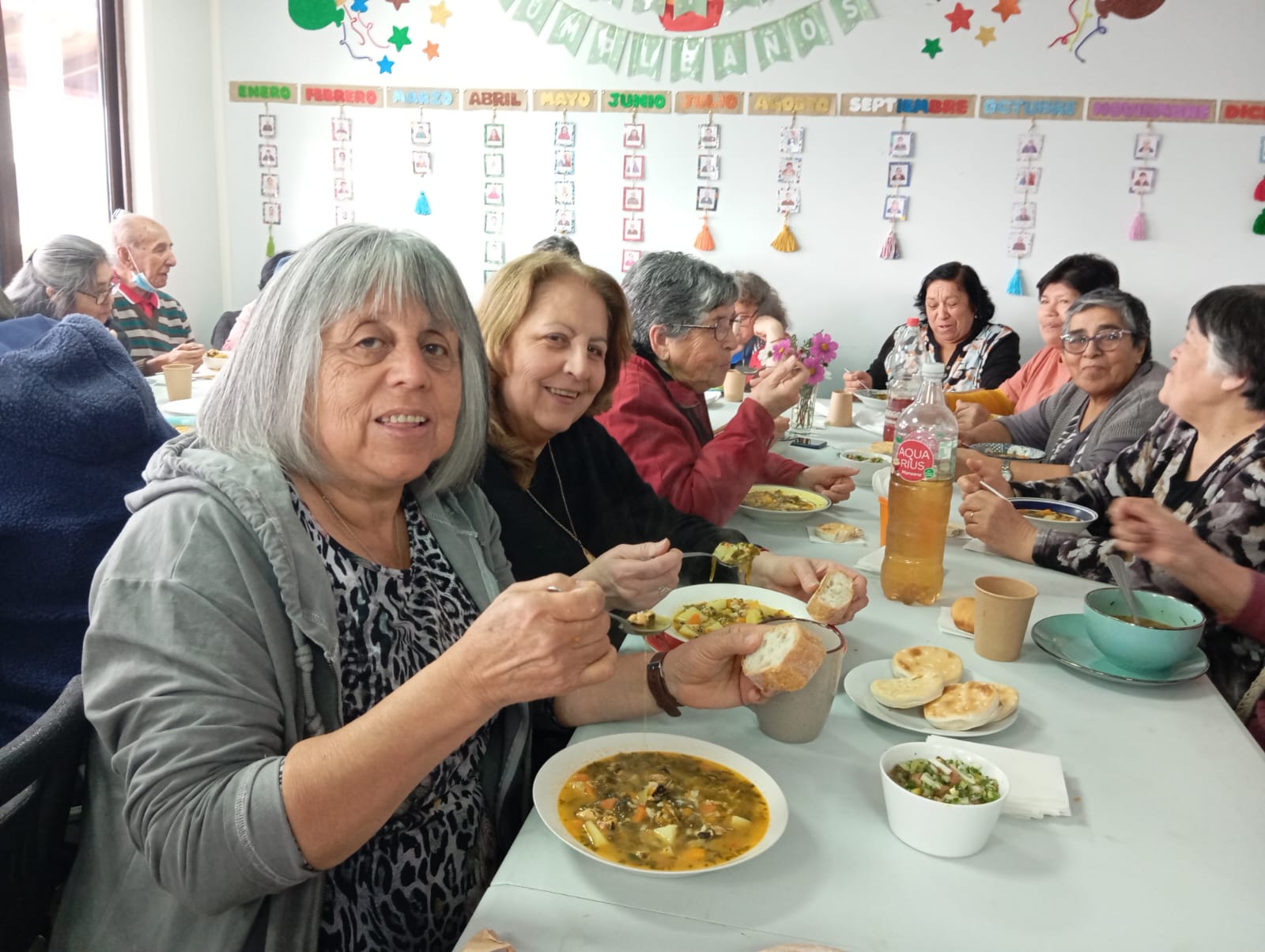 Mamás usuarias del CEDIAM de Chonchi celebraron su día.