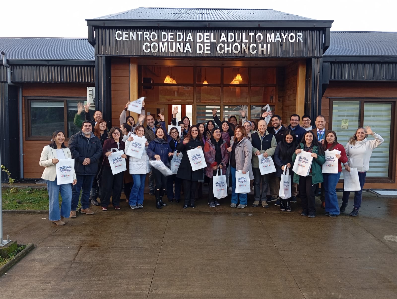 Con gran participación se realizó Jornada de buen trato hacia las personas mayores: construyendo una comunidad que dignifica la vejez en Chonchi.