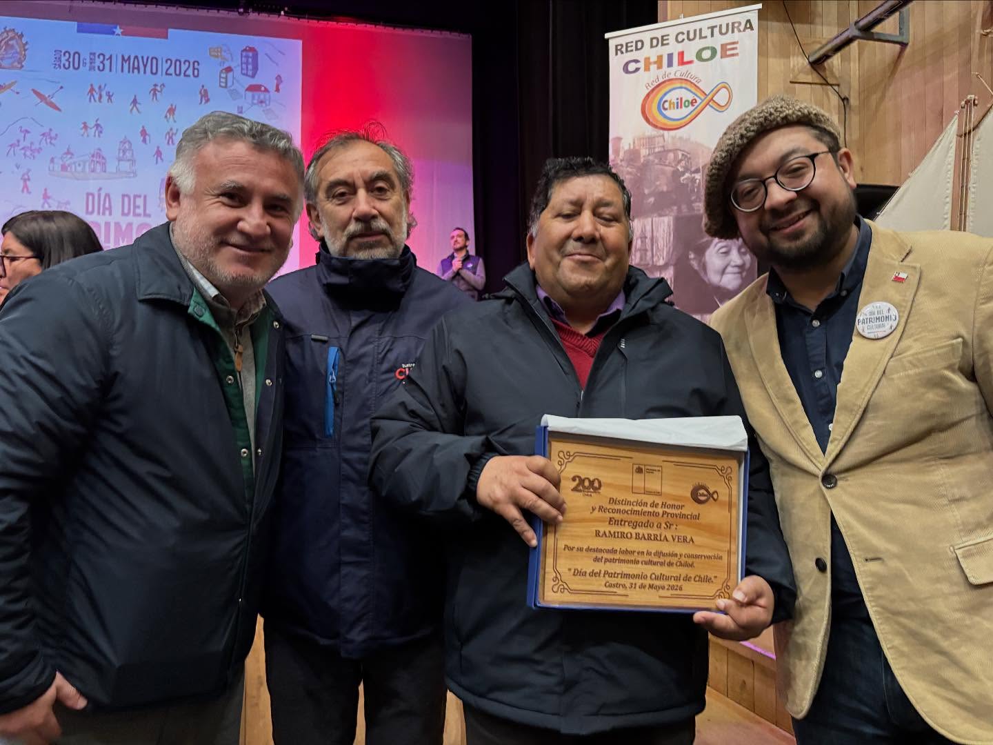 Músico y Fiscal de Teupa don Ramiro Barría es reconocido en acto provincial de la Red de Cultura de Chiloé.