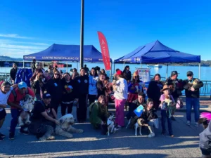 FOTO GRUPAL CONCURSO DE MASCOTAS