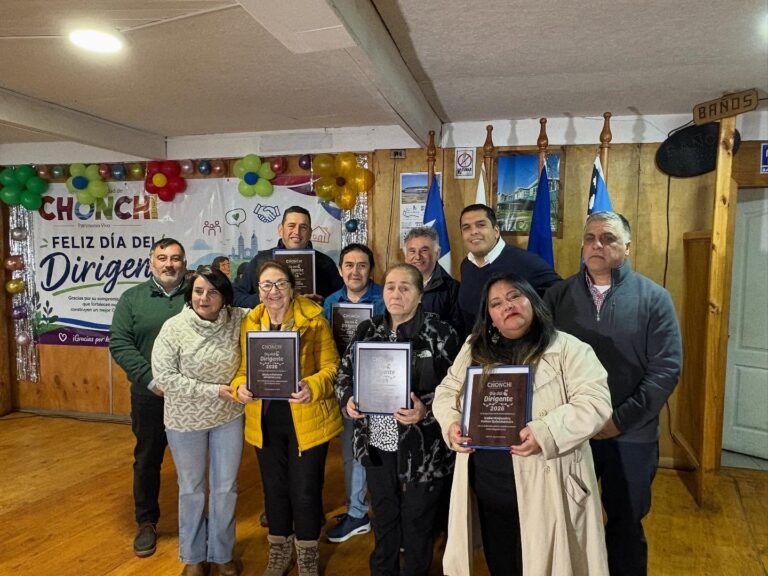 FOTO GRUPAL DIRIGENTES RECONOCIDOS 2026