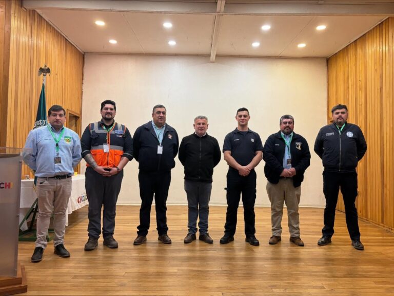 FOTO GRUPAL SEGUNDA COMPAÑIA DE BOMBEROS DE CHONCHI